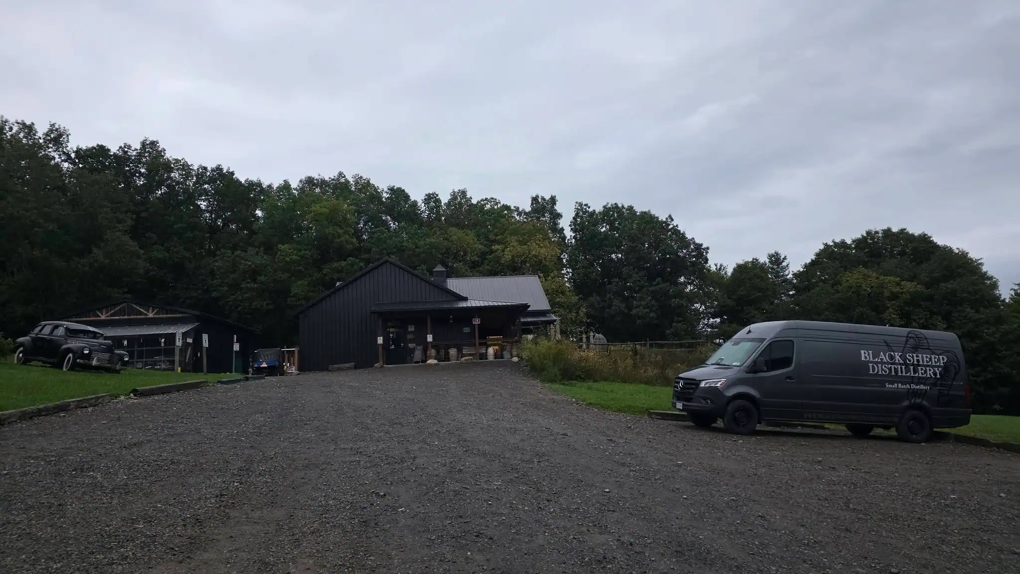Black Sheep Distillery à Prattsburgh (NY) : gins, martinis et nuit Harvest Host près du lac Keuka
