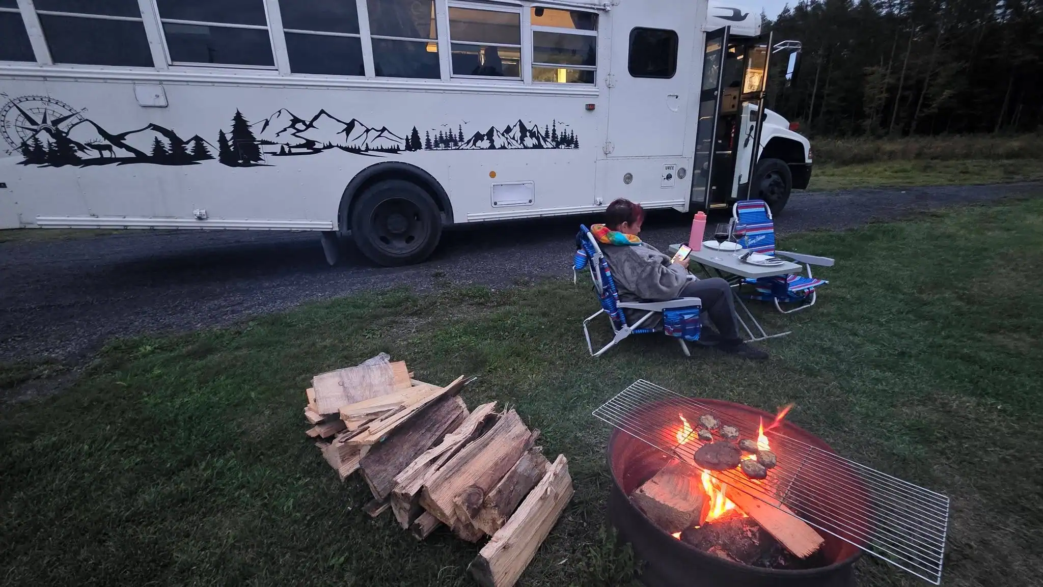 Grippe d’homme, Webasto boudeur et filet mignon sur la braise : 3 jours Harvest Host à Morehouse (Adirondacks)